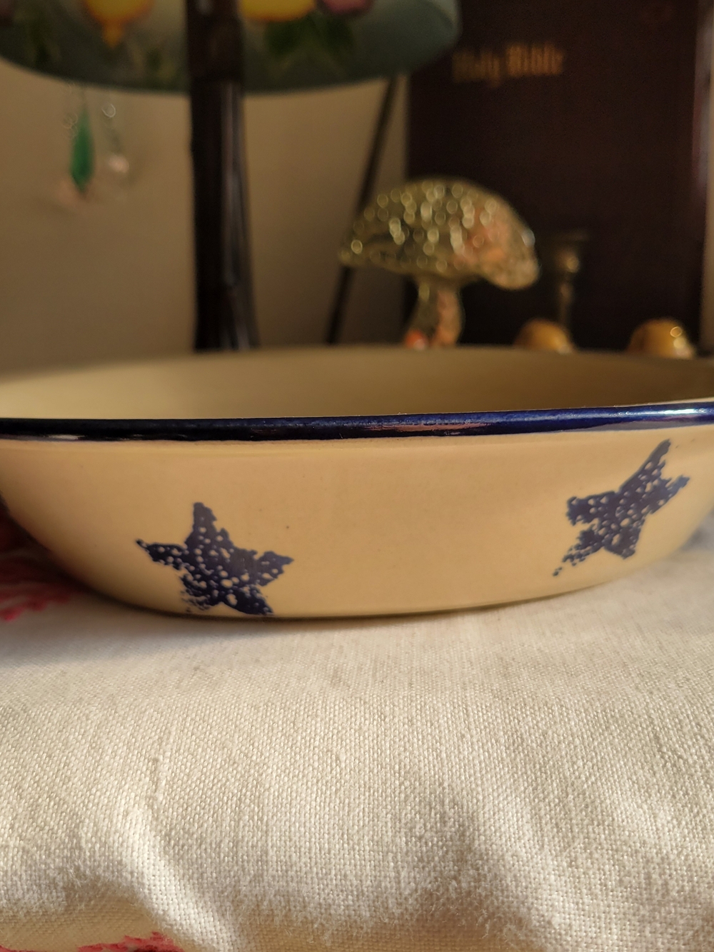 Vintage At Home America Blue Star Stoneware Pie Plate